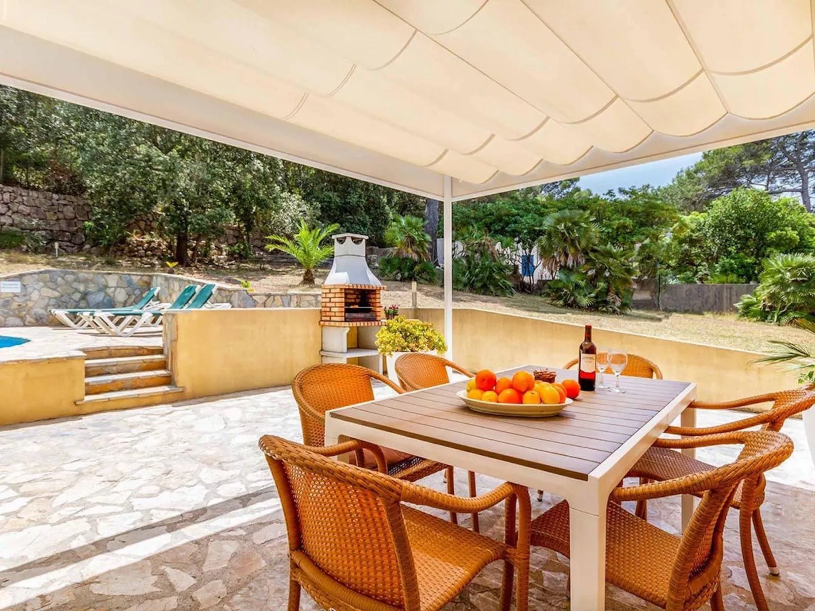 Villa Alexandria Cala Sant Vicenç-Buiten