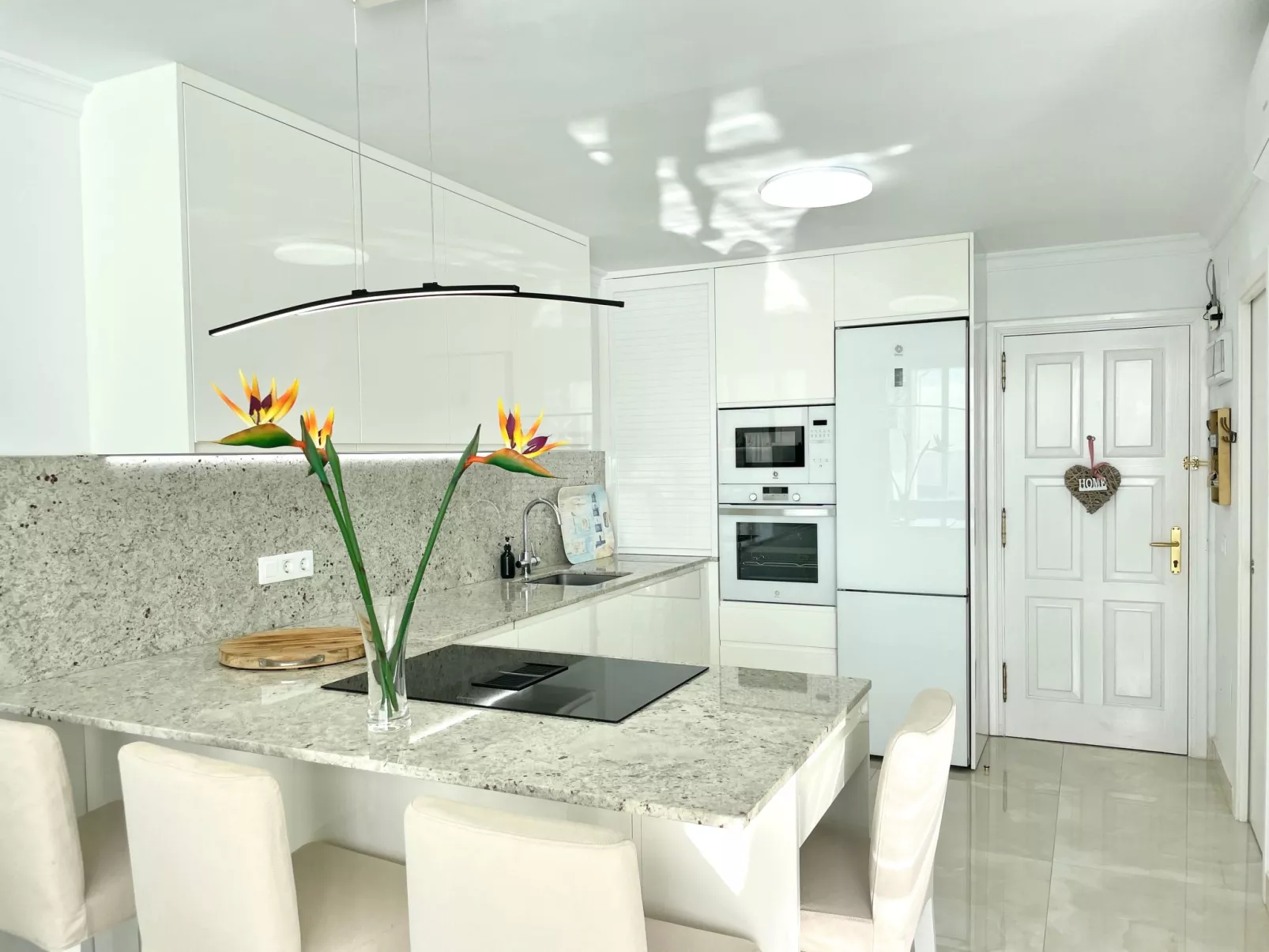 Seaside Serenity, Luxus mit einem Hauch von Gourmet-Binnen