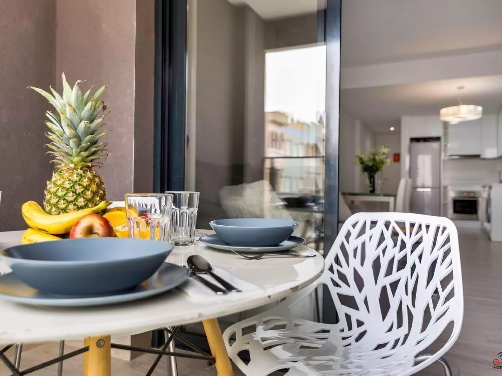 "Pinada Beach" mit Schwimmbad-Binnen