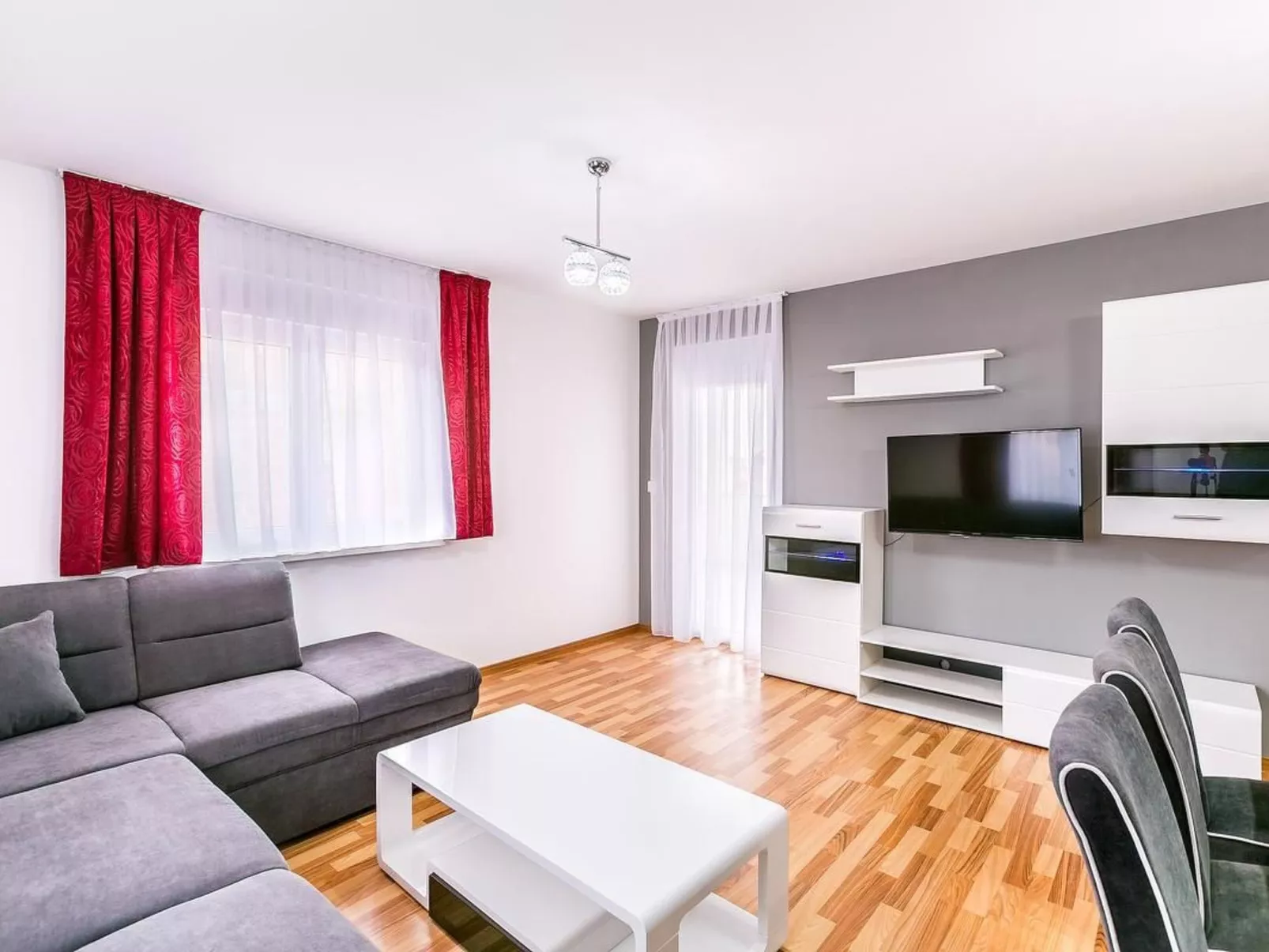 Wohnung mit Balkon-Binnen