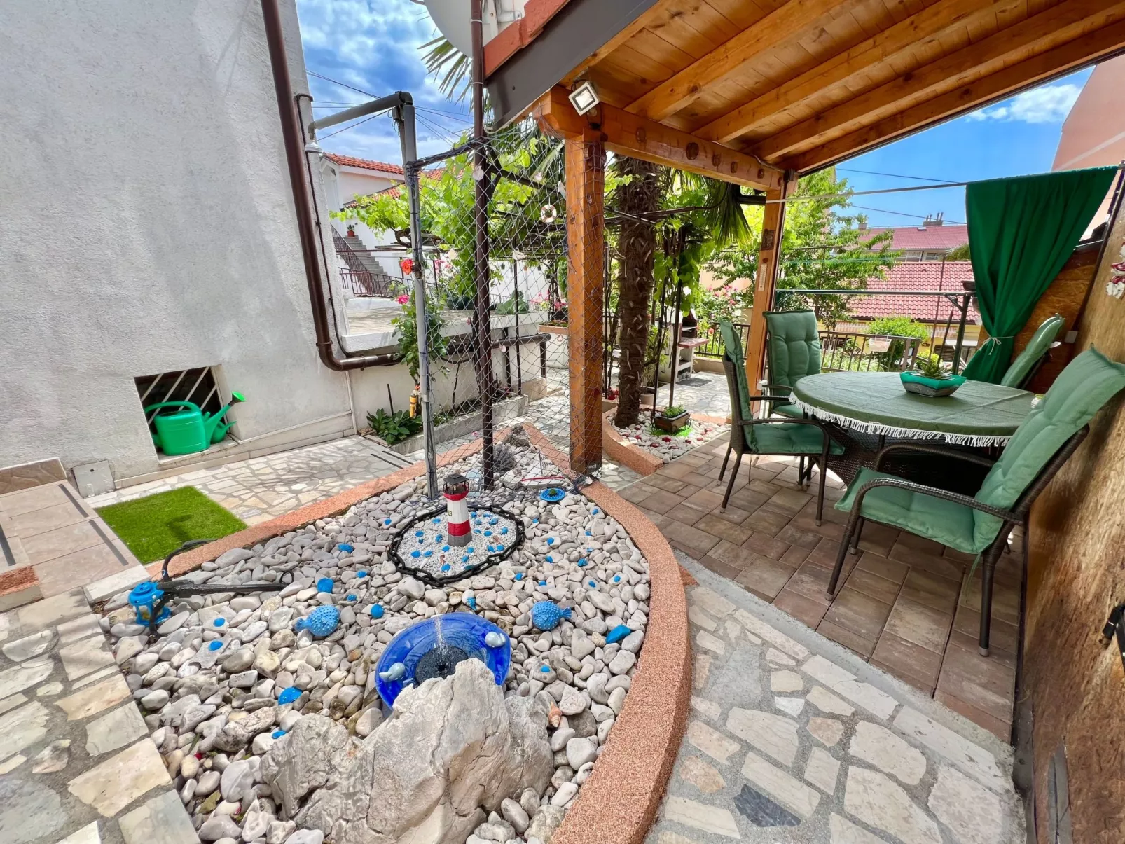 Mit eigenem Garten und Grill-Buiten