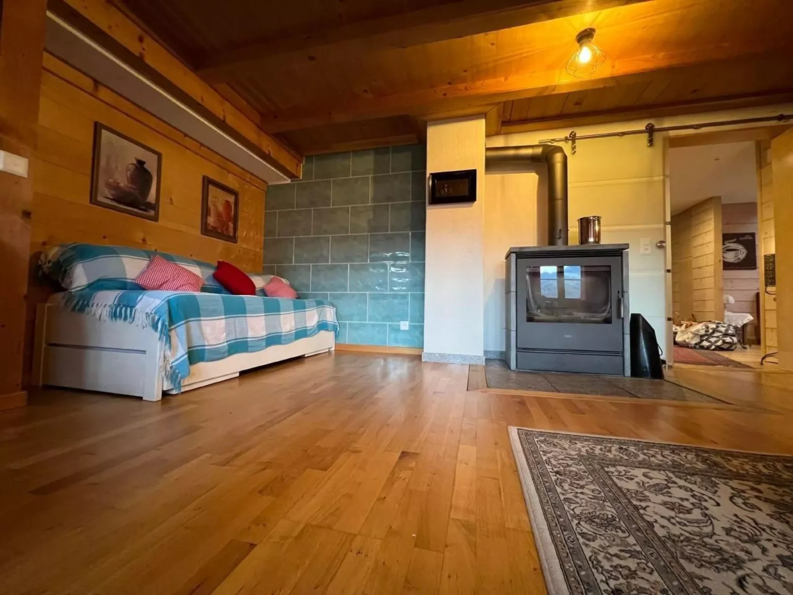 House in the Clouds-Binnen