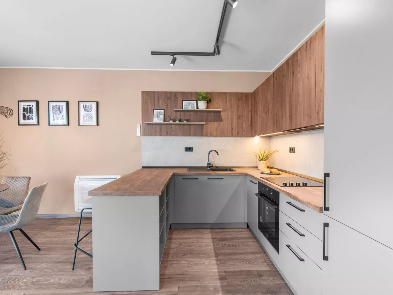 Villa Querchus Apartment 9 with private Pool-Binnen