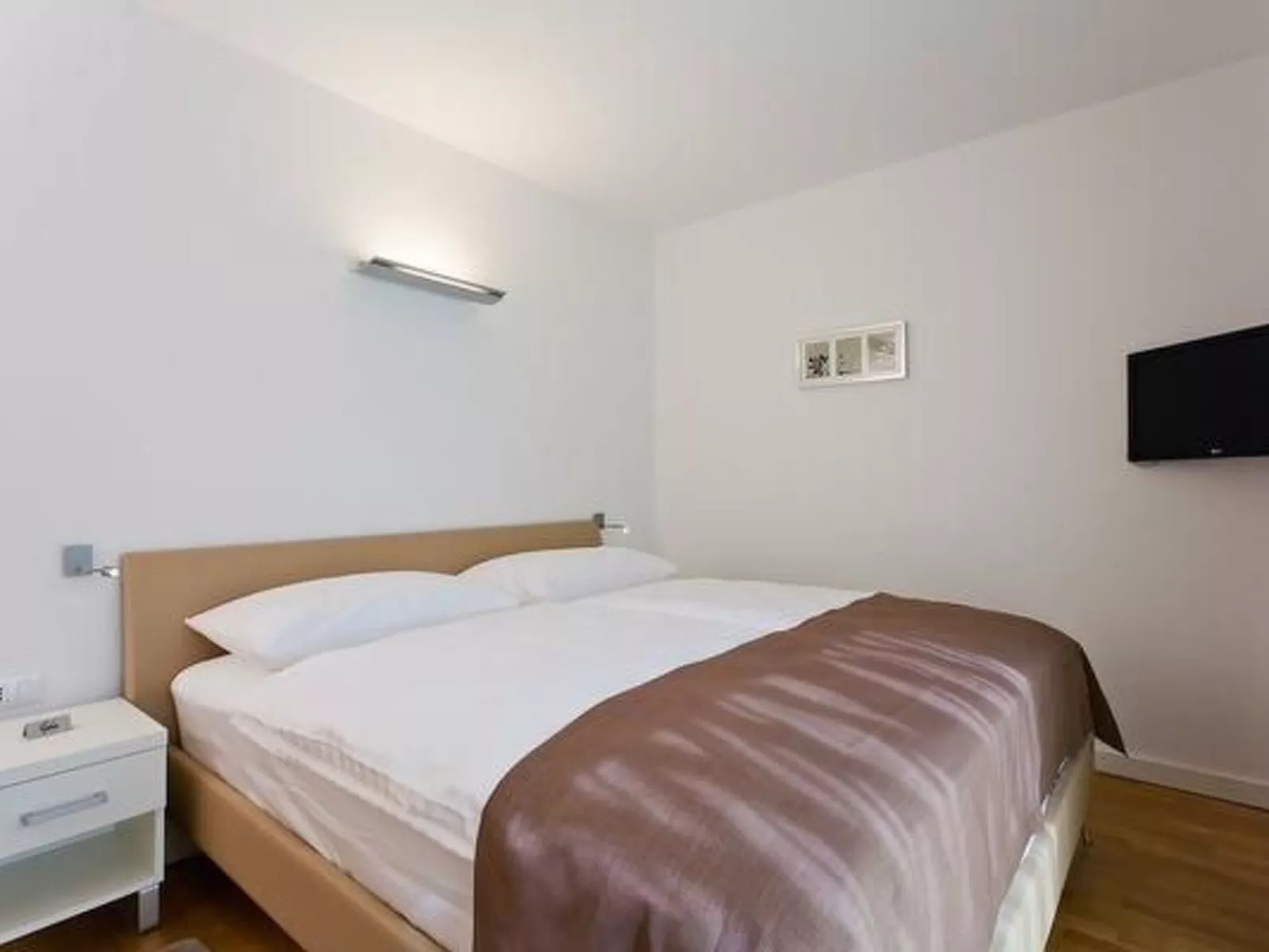 Designvilla mit Dachterrasse und Panoramablick-Image-tags.info