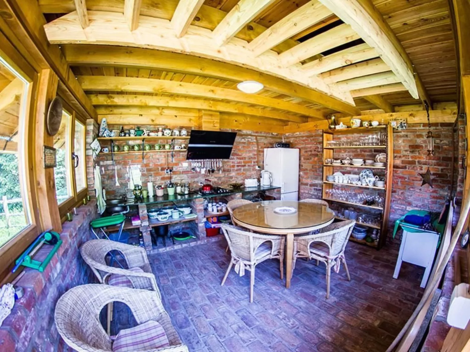 In Szopa mit Garten und Terrasse-Binnen