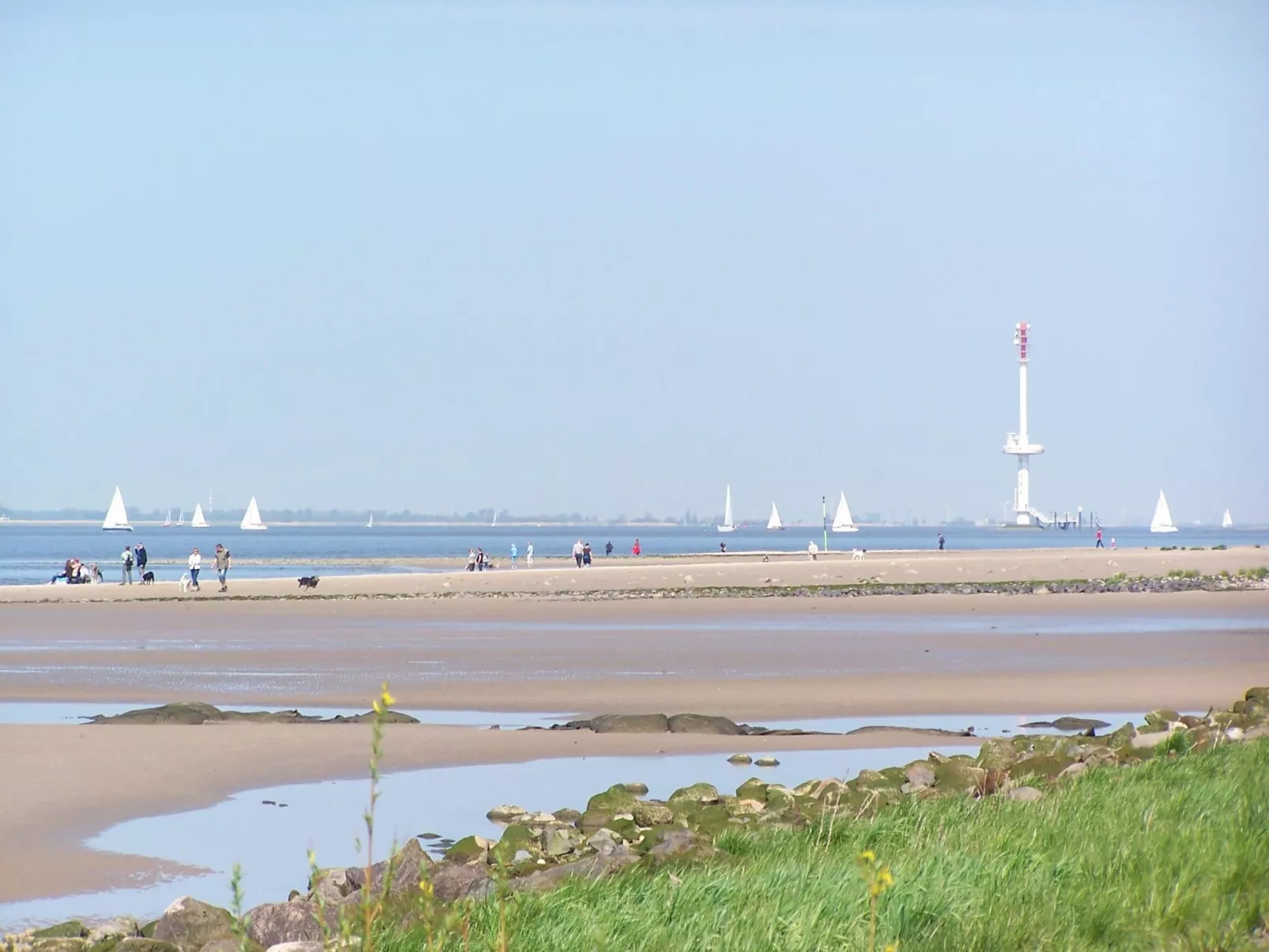 Elbe-Ferienwohnung mit Terrasse nah am Zentrum-Image-tags.info