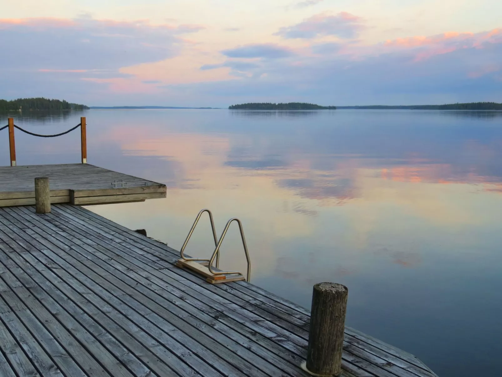 Villa Lakeside-Buiten