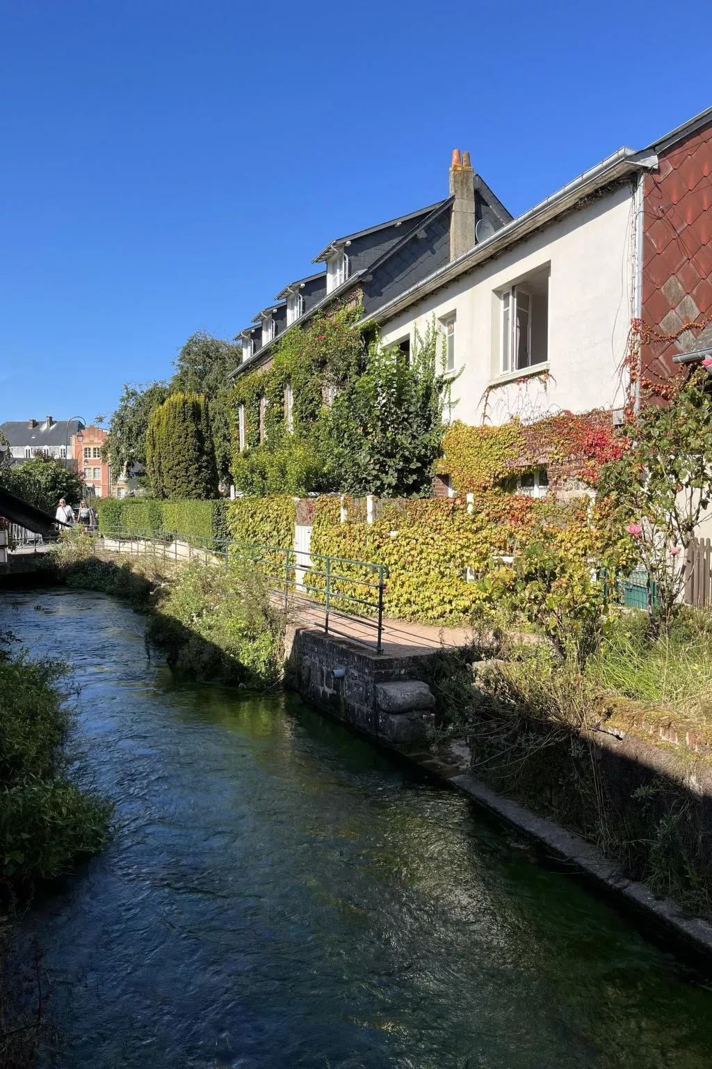 L Atelier Veulais-Buiten