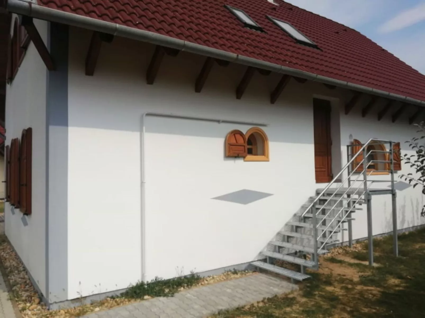 Schöne Ferienwohnung in ruhiger Lage-Buiten