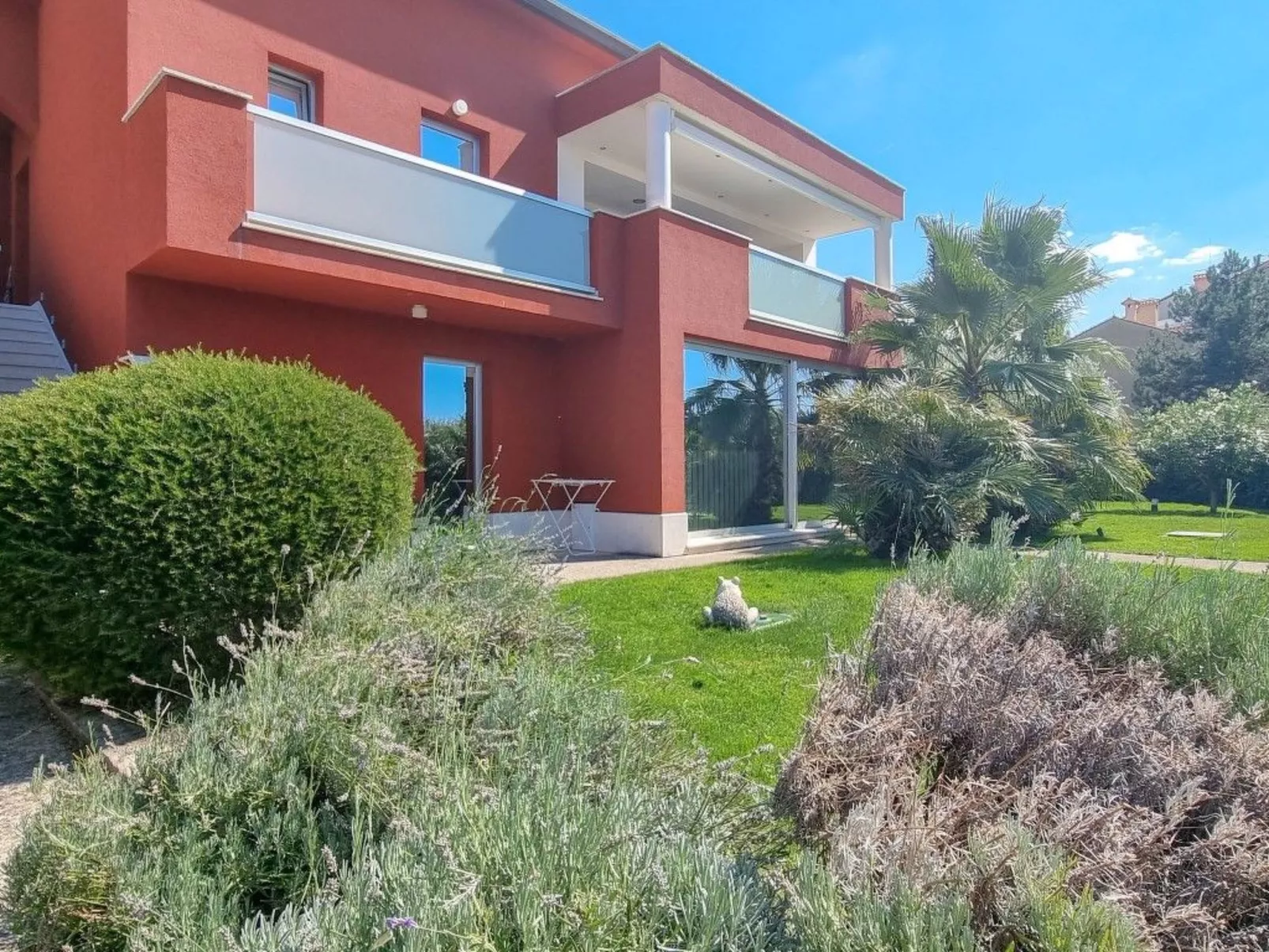 Studio "Niva A" mit Terrasse-Buiten