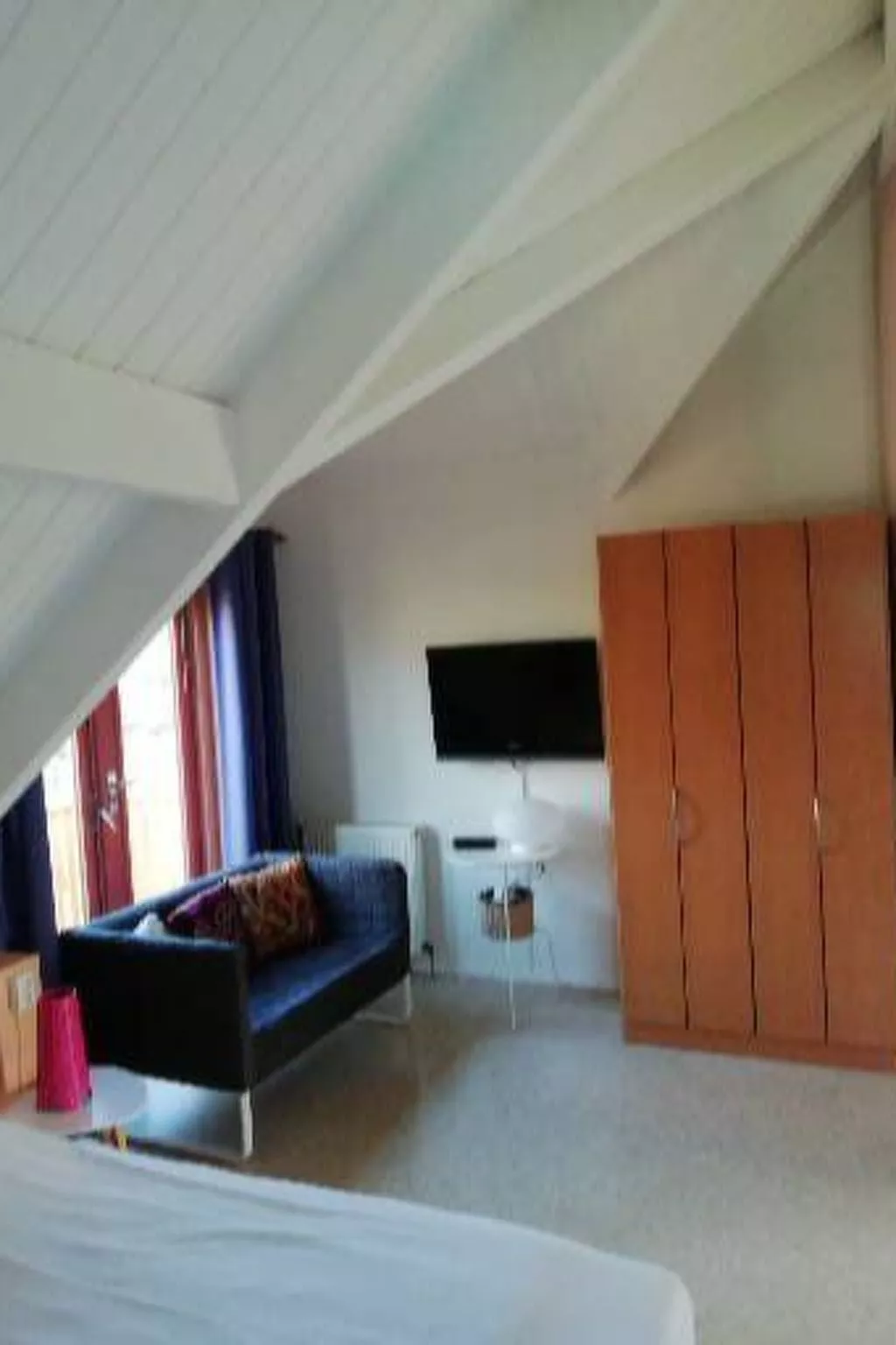 Einmalige, ruhige Ferienvilla im Grünen-Binnen