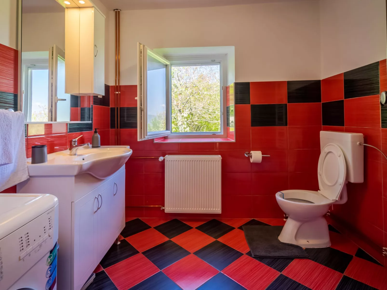 Haus in Sleme Skradsko mit Whirlpool und Parkplatz-Binnen