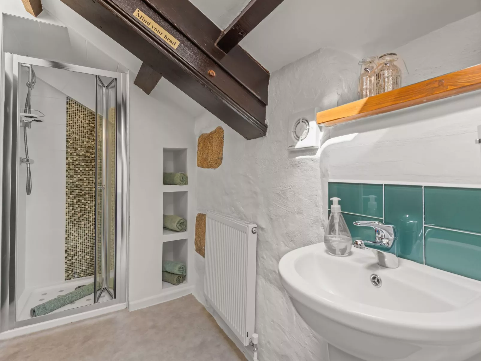 Idyllisches Landhaus mit wunderschönem Garten-Binnen