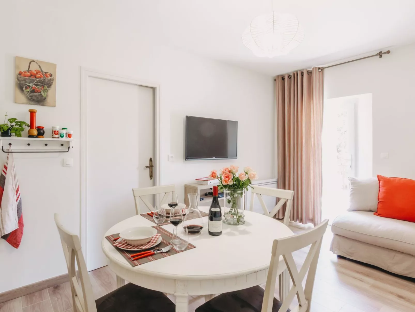 Mit Blick auf das Wasser-Binnen