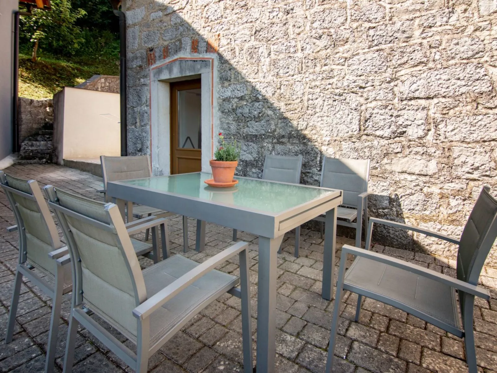 Anwesen "Villa Anton" mit eigenem Pool-Buiten