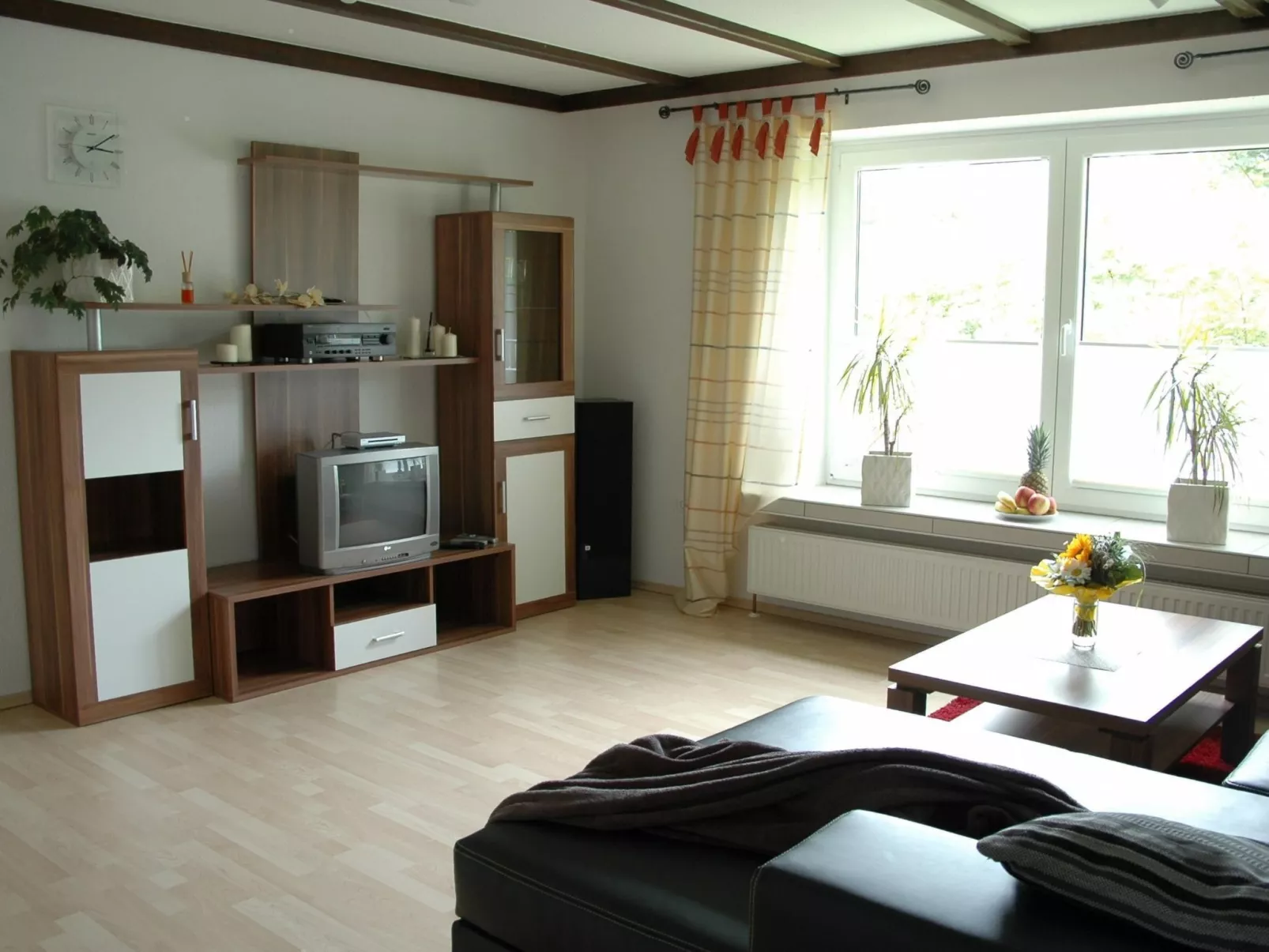 Mit Indoorpool, Garten und Partyraum-Binnen