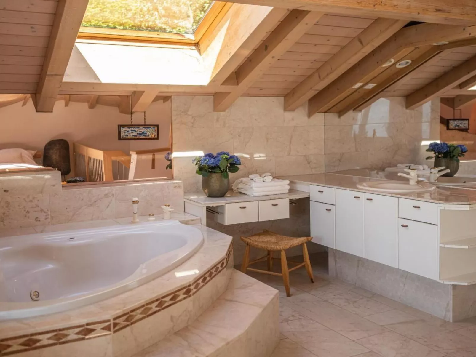 Chalet am See mit Panorama Aussicht-Binnen