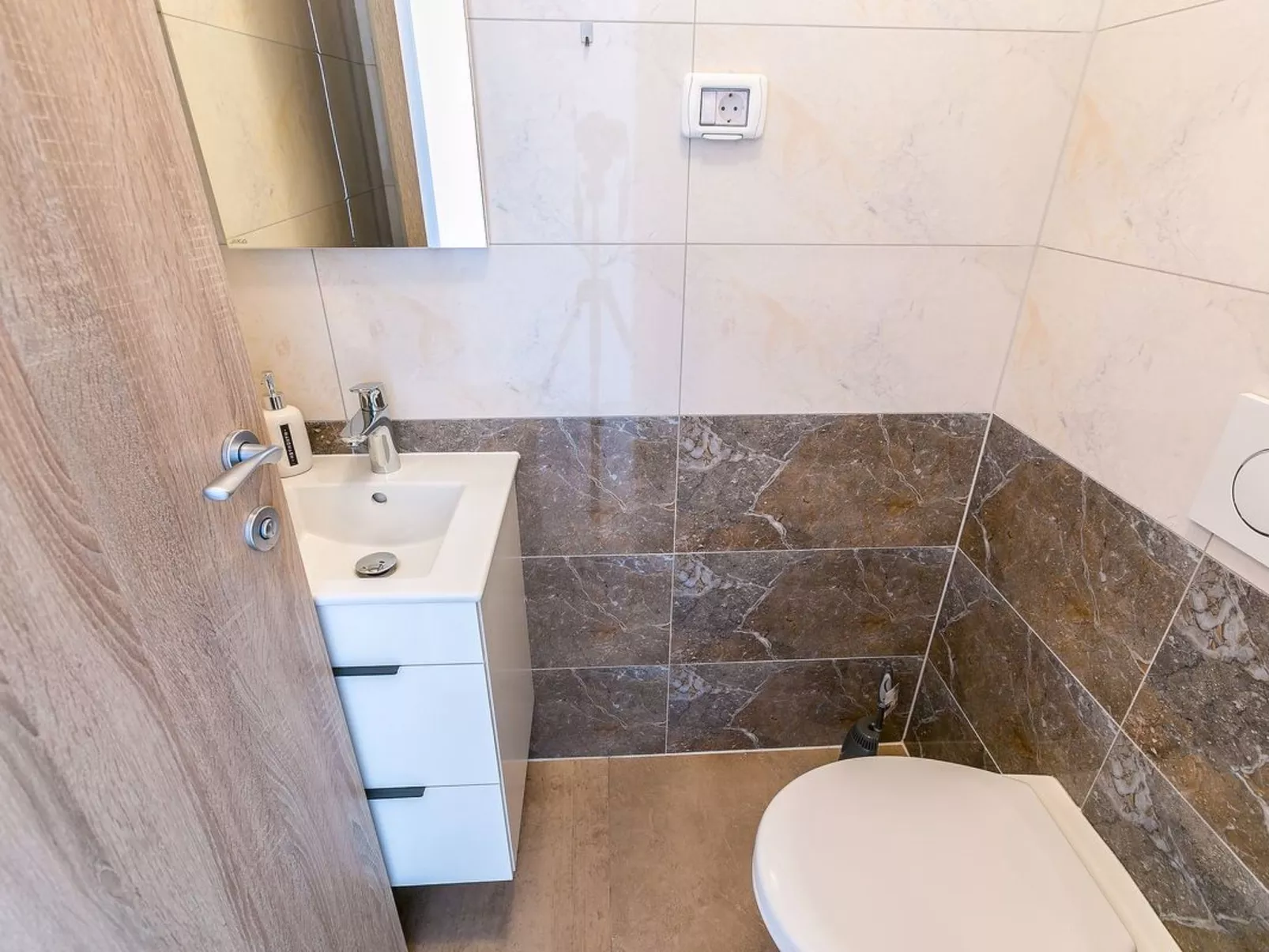 Wohnung "Deneris" mit Terrasse-Binnen