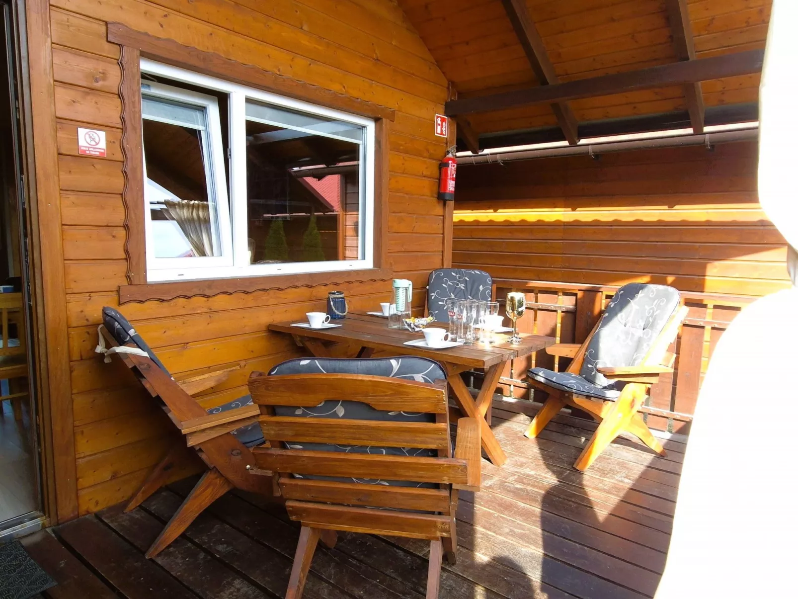 Mit Infinity-Pool-Buiten