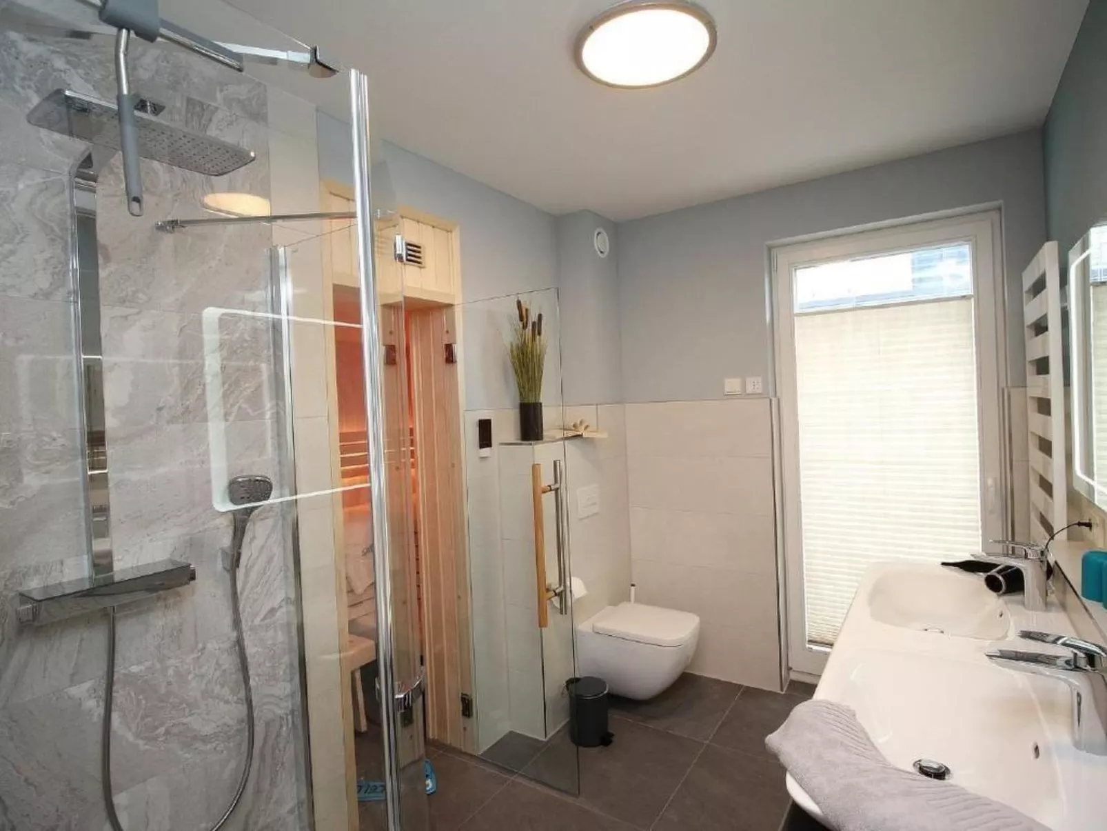 Apartement Villa Am Meer in Glowe mit Terasse EG-Binnen