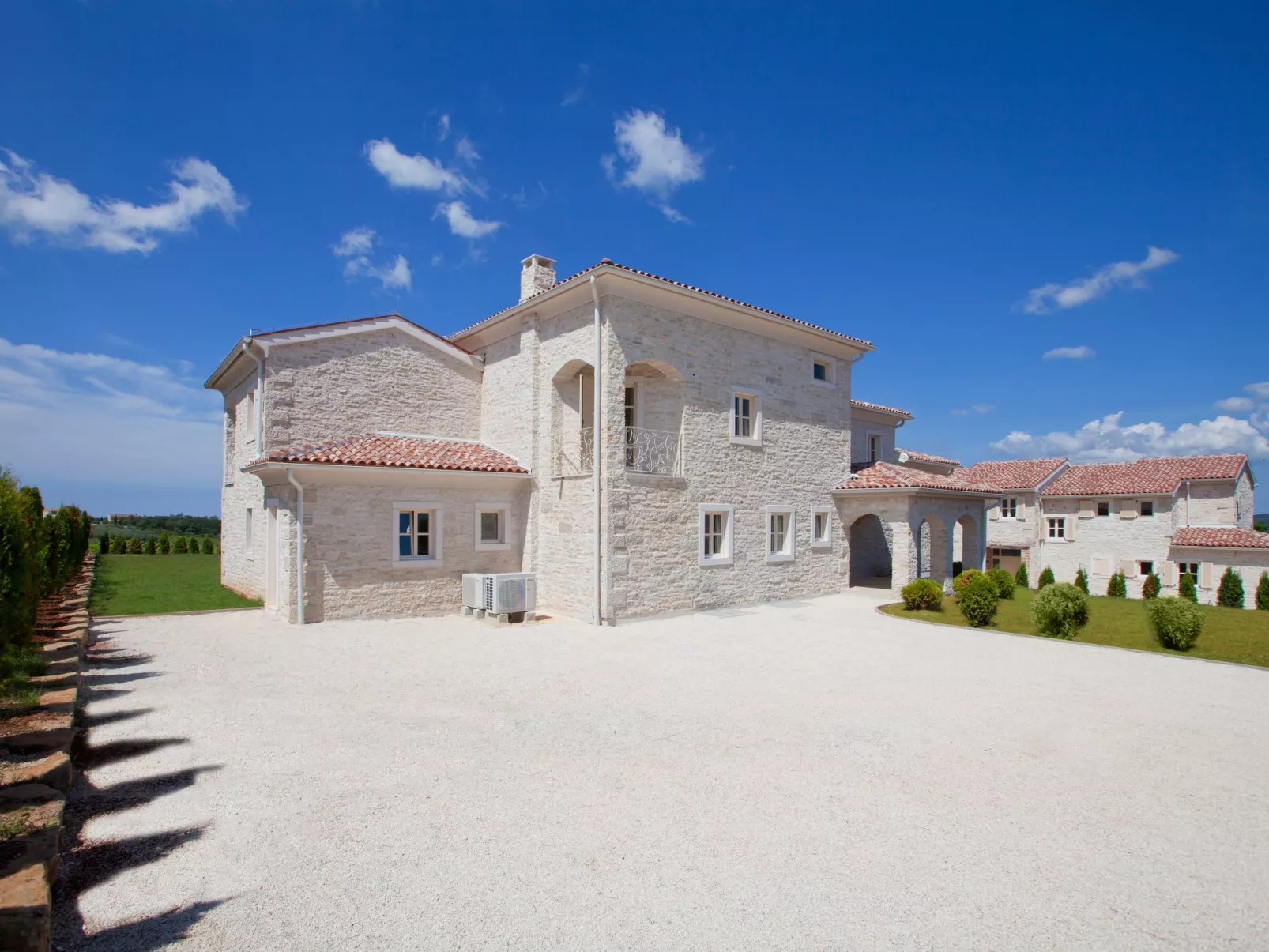 Mit Privatpool für 10 Personen ca. 400 m&sup2; in Bajkini, Istrien (Binnenland - Buiten