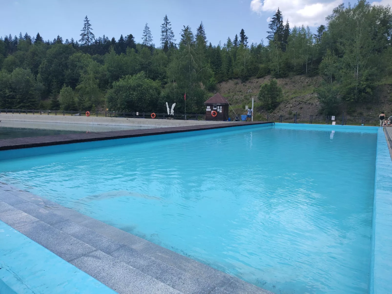 Modernes Ferienhaus in Kiczora mit Großem Garten - Buiten