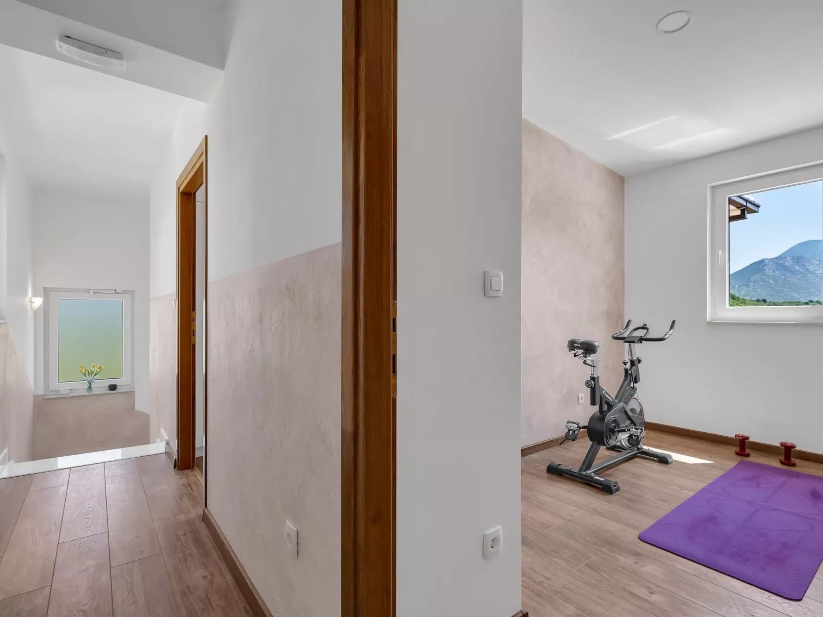 Alleinstehende Villa Slime mit Pool und Garten-Image-tags.info