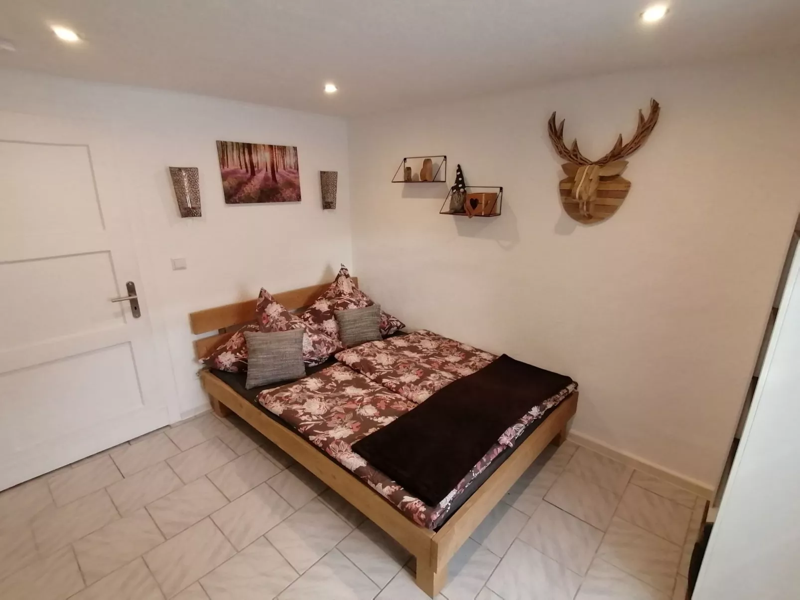 Appartement mit Terrasse-Image-tags.info