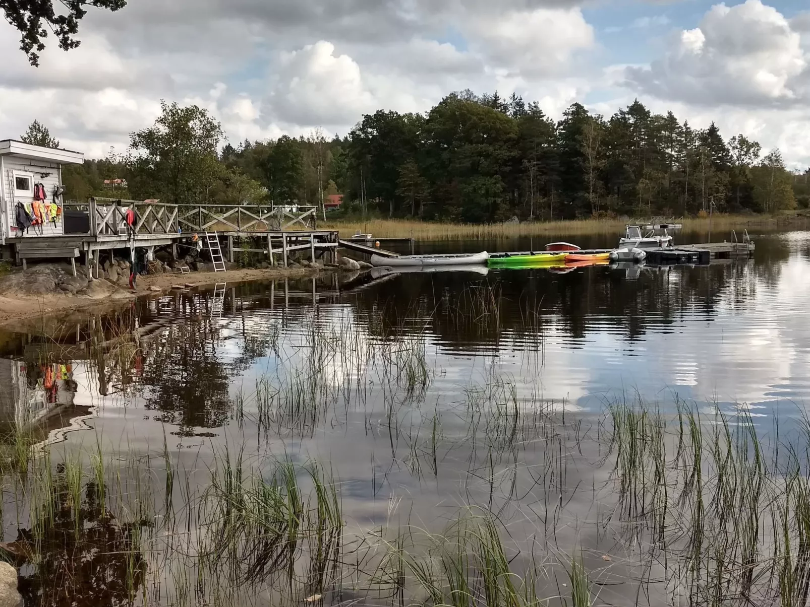 Schwedisches Glück, zwischen Wäldern und einem See-Buiten