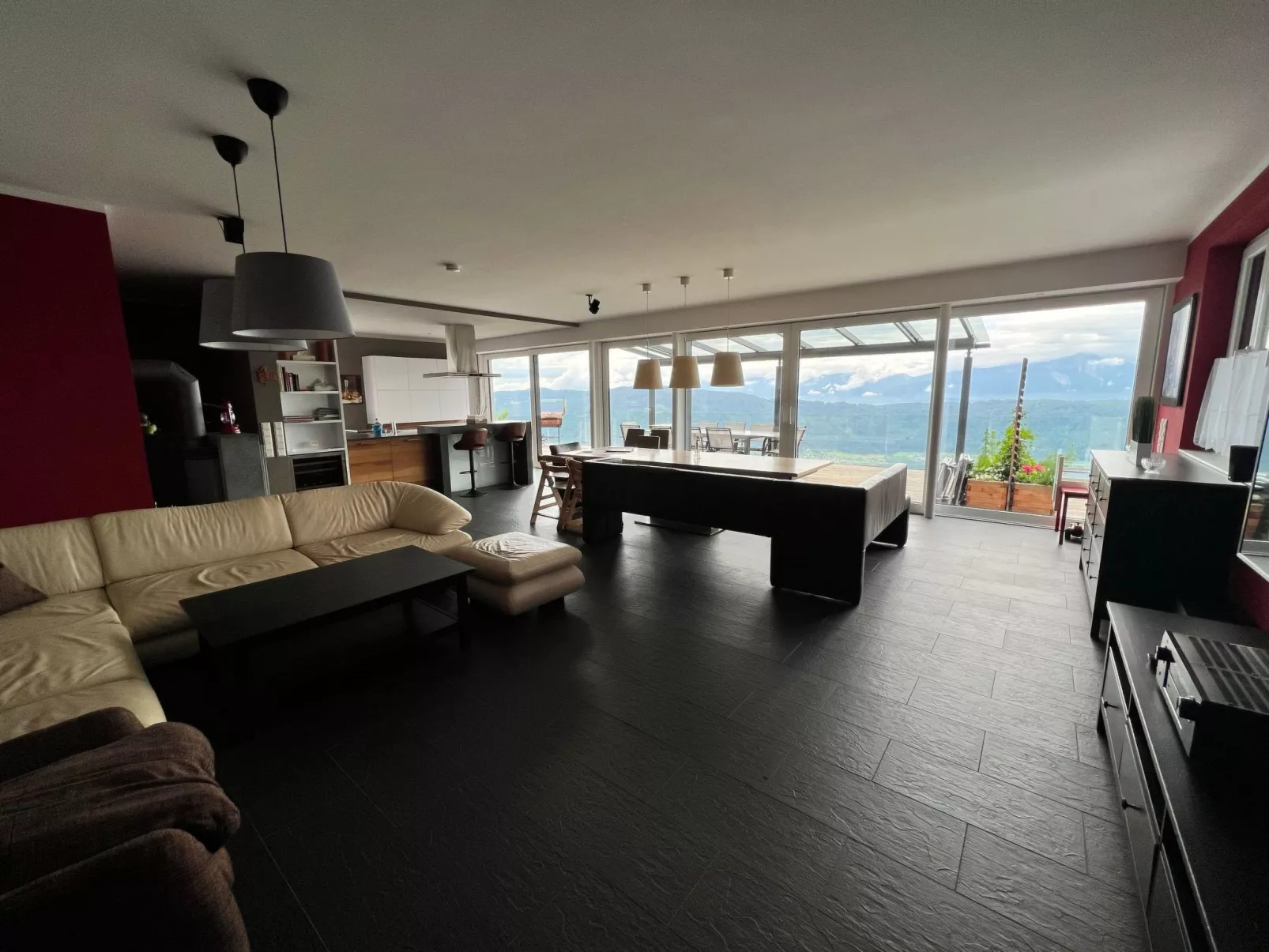 Appartement mit herrlichem Berg- und Seeblick-Binnen