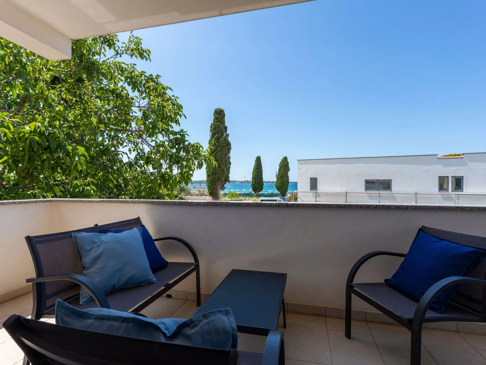 Modernes Ferienhaus in Strandnähe-Buiten