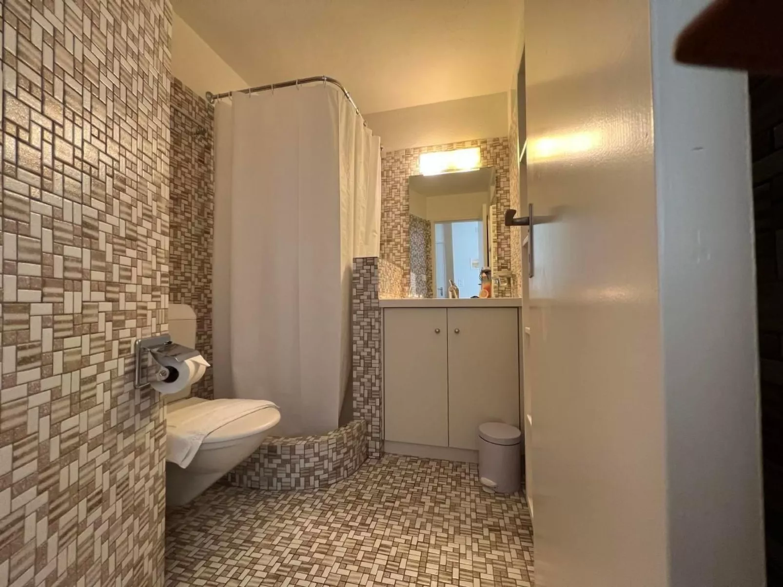 Chesa Aretztas-Image-tags.info