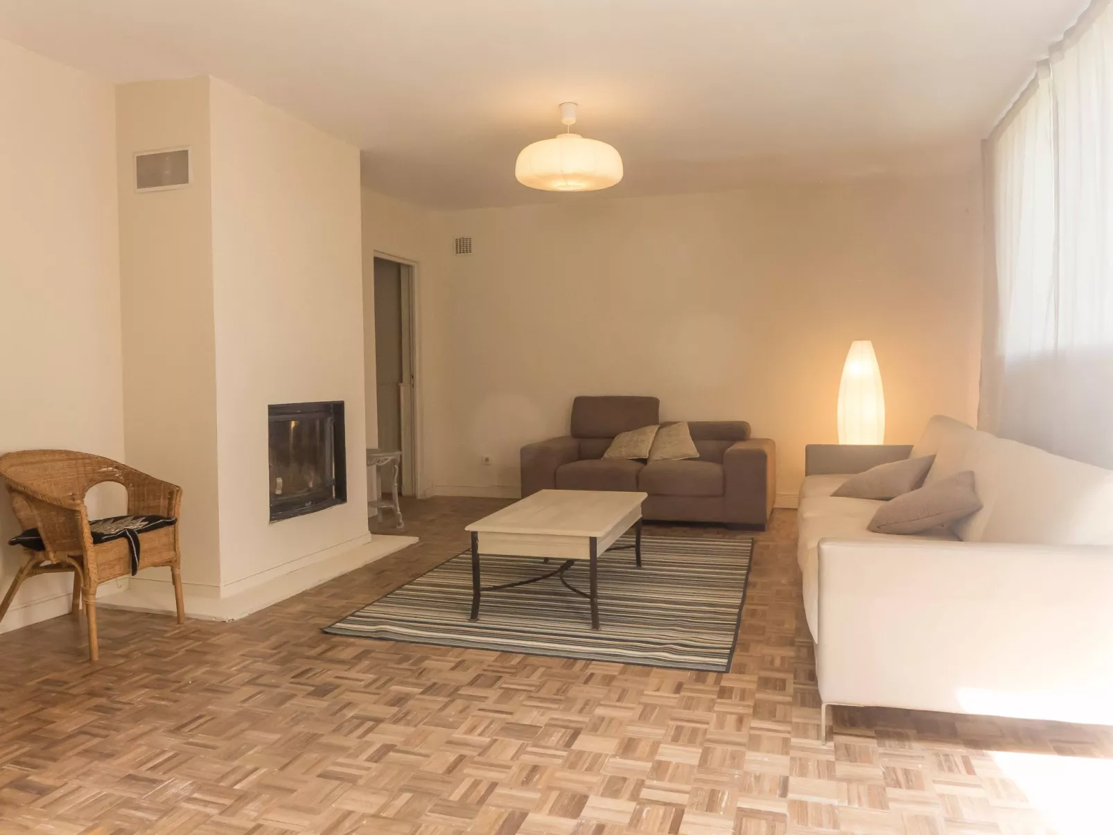 Villa mit Garten, Grill und Terrasse-Binnen