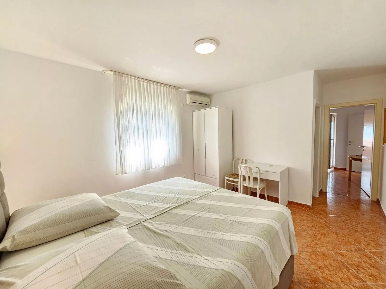 Wohnung für max. 5 Personen mit Terrasse-Binnen