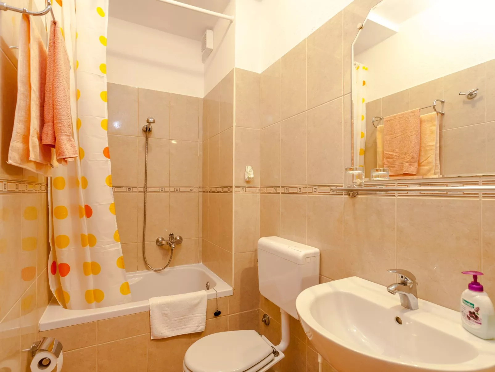 Studio im Erdgeschoss für zwei Personen mit einer Terrasse-Image-tags.info