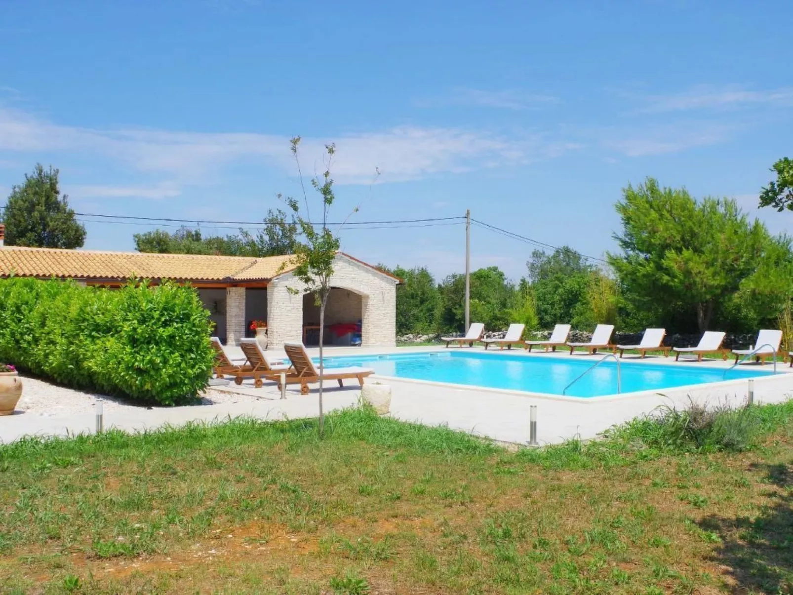 Wohnung in Rakalj mit Parkplatz und Poolblick-Image-tags.info