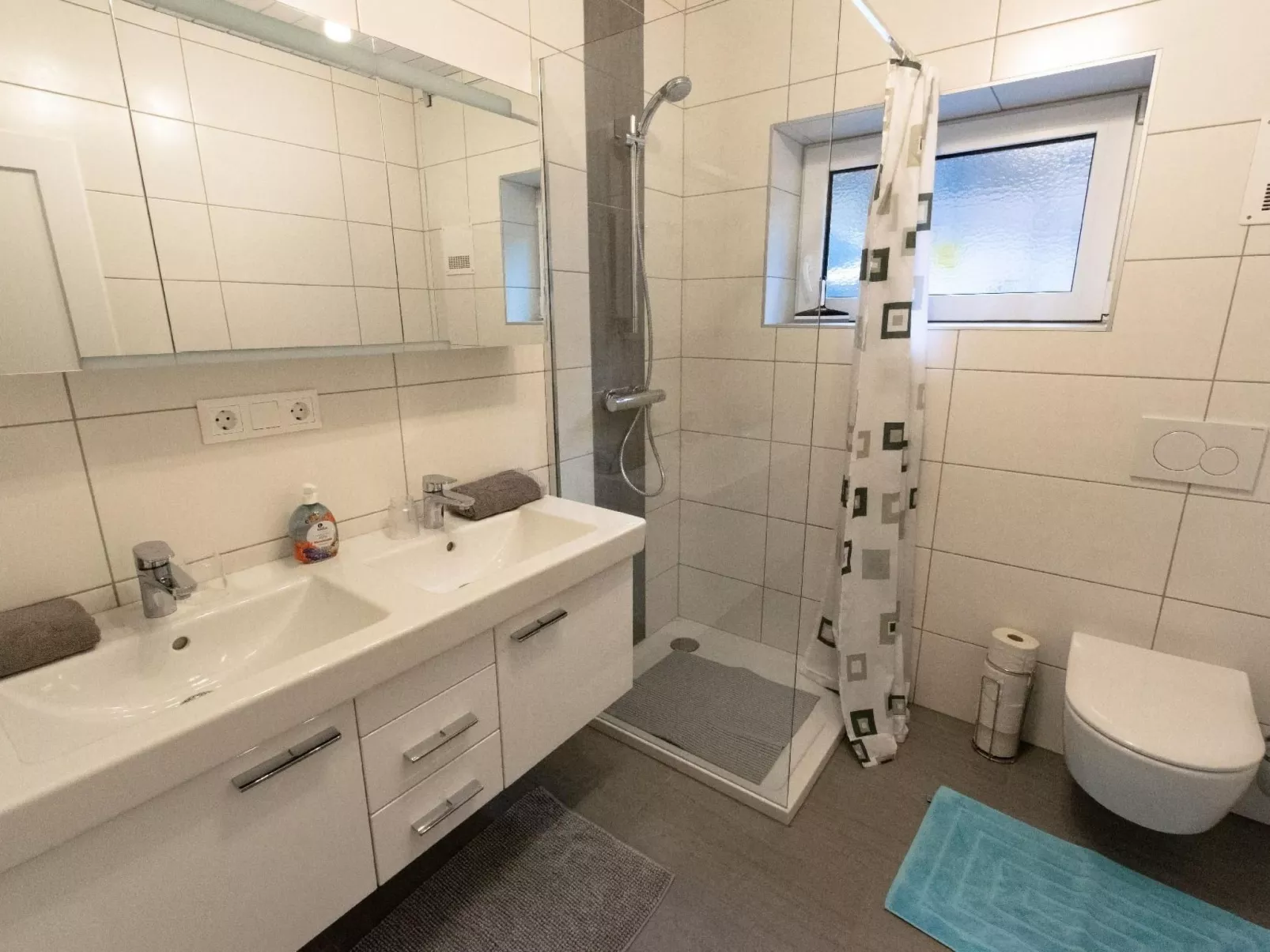 Erna Angermaier-Image-tags.info