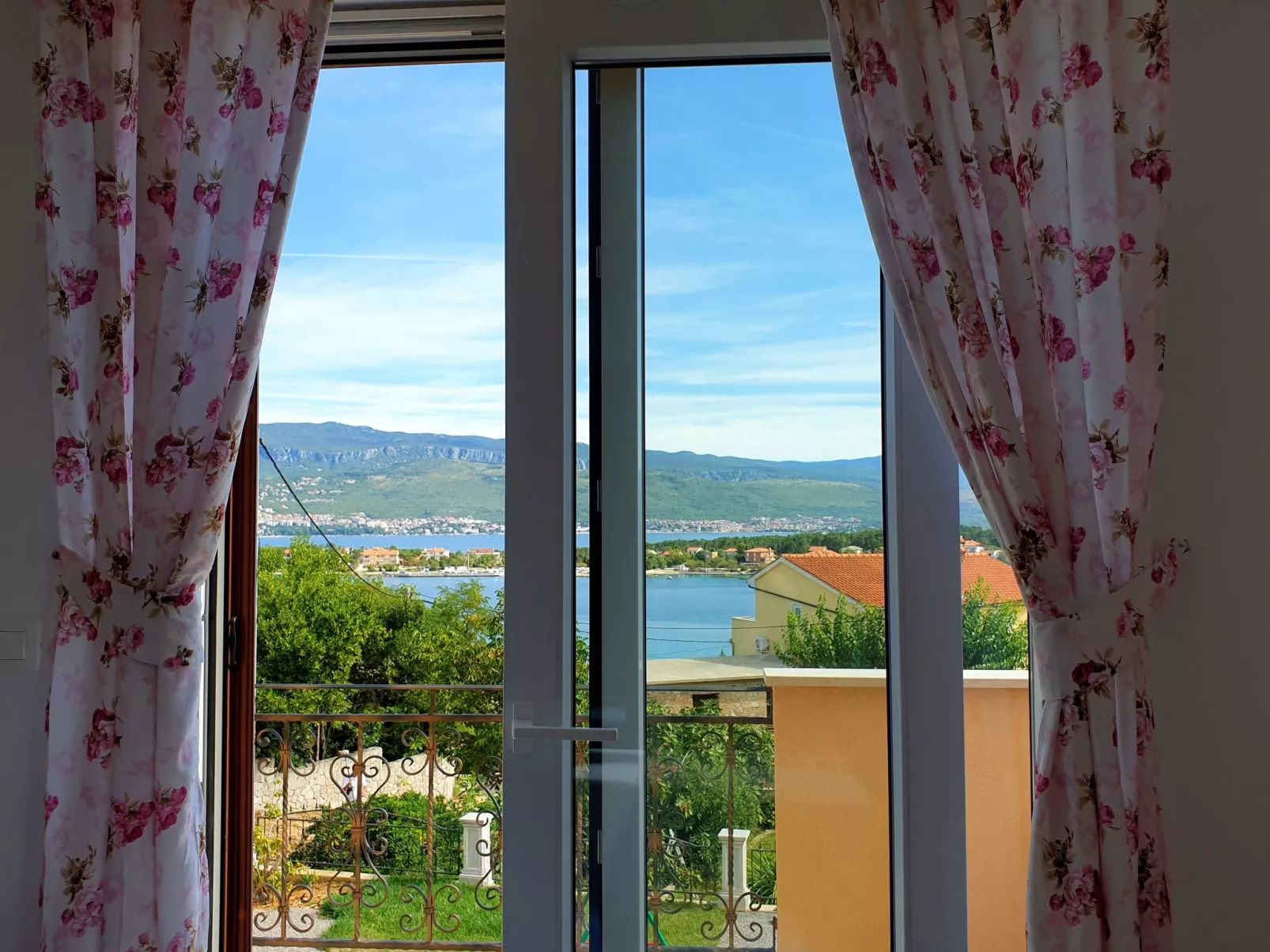 Apartment Rebeka-Buiten