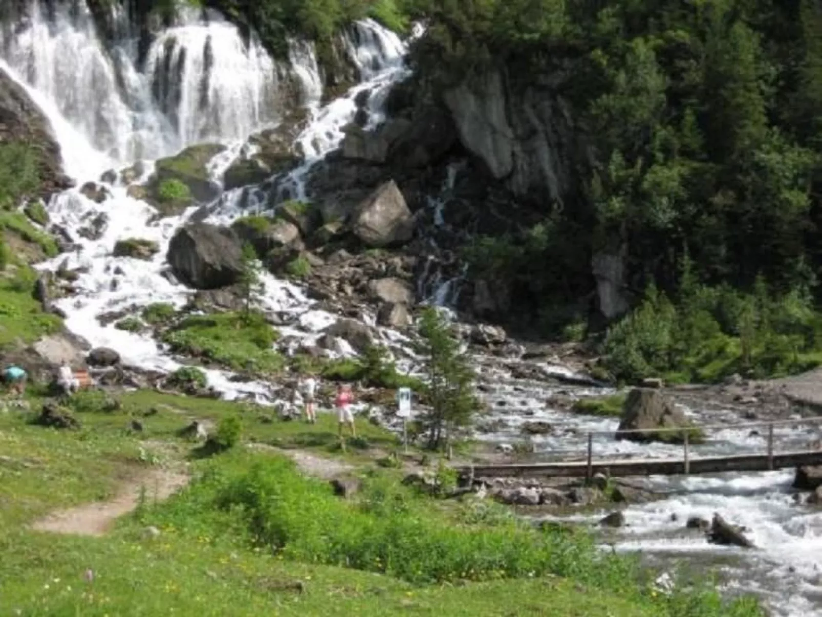 Chalet mit Bergblick-Image-tags.info