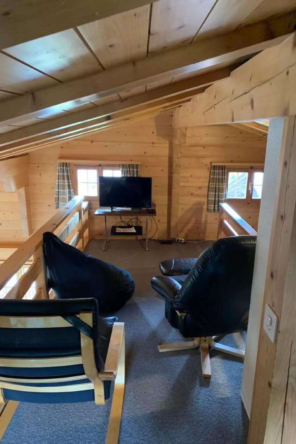 Chalet Bärgblüemli-Binnen