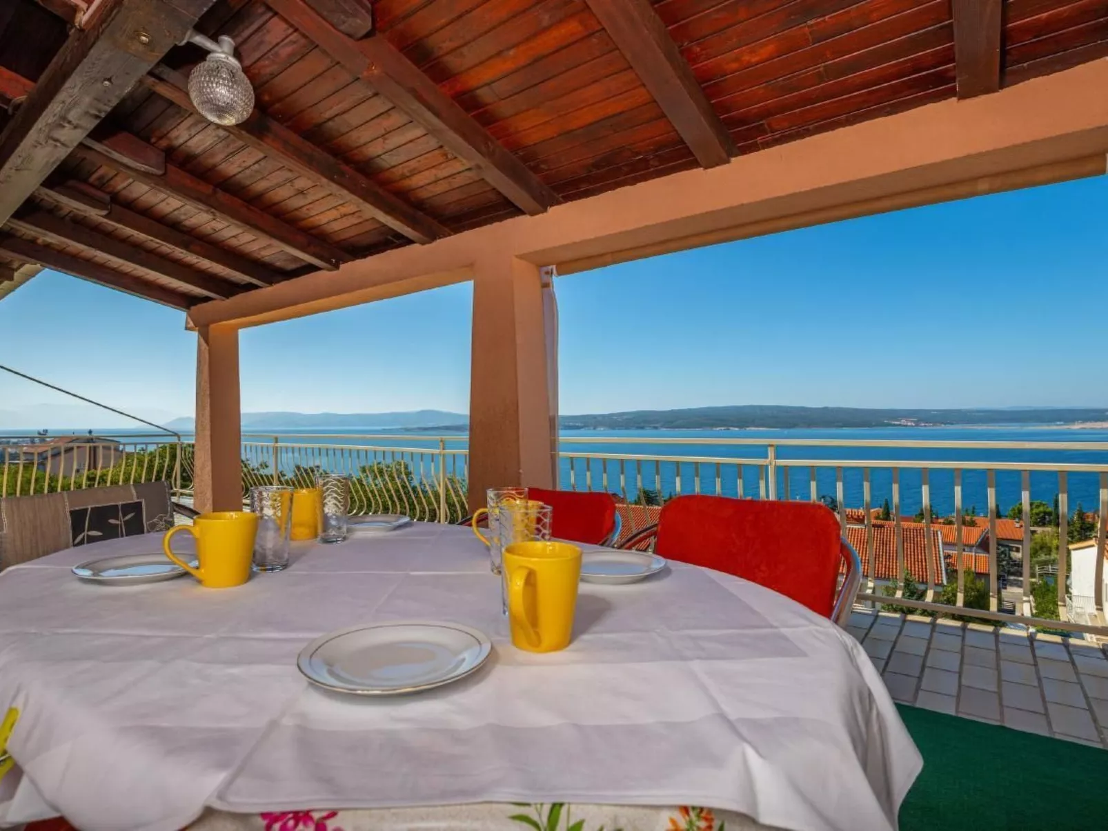 Wunderschöne Ferienwohnung in Dramalj und Meerblick-Buiten