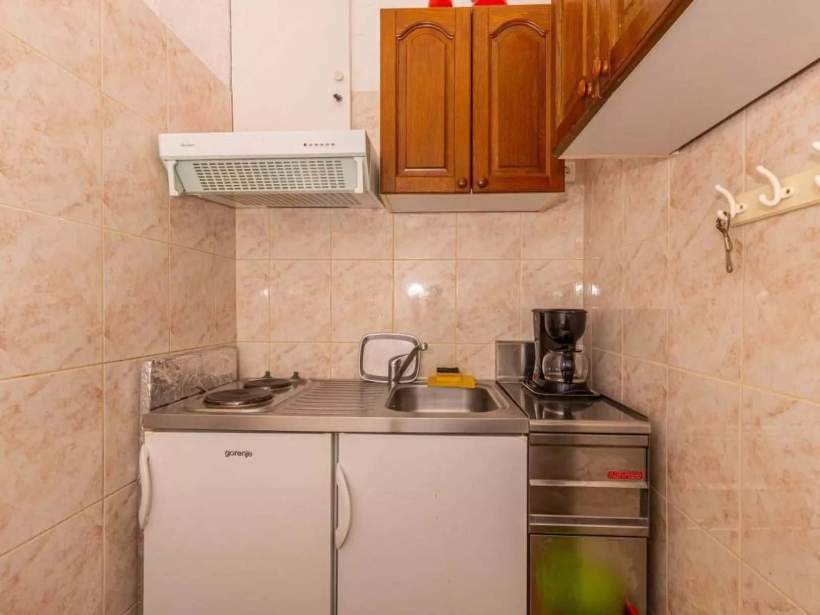 In Dramalj mit Kleiner Terrasse-Binnen