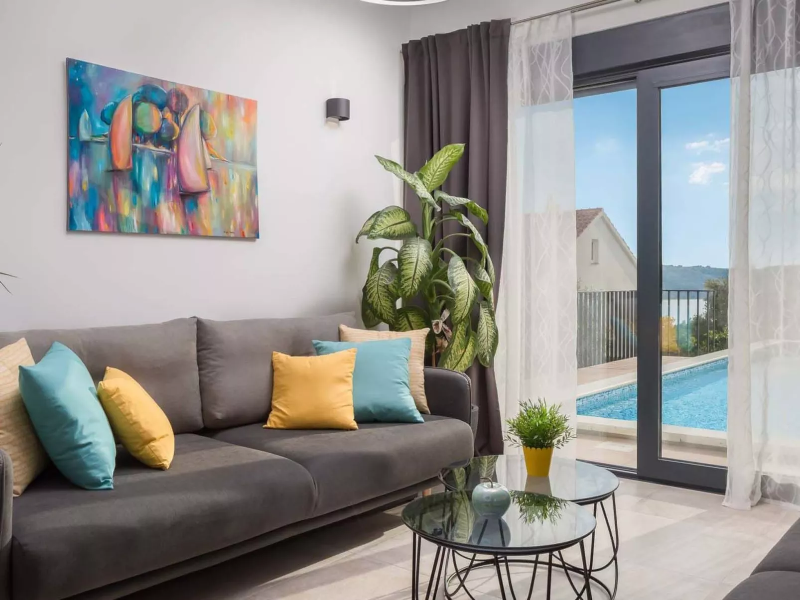 Moderne Ferienvilla Prima Vista-Image-tags.info