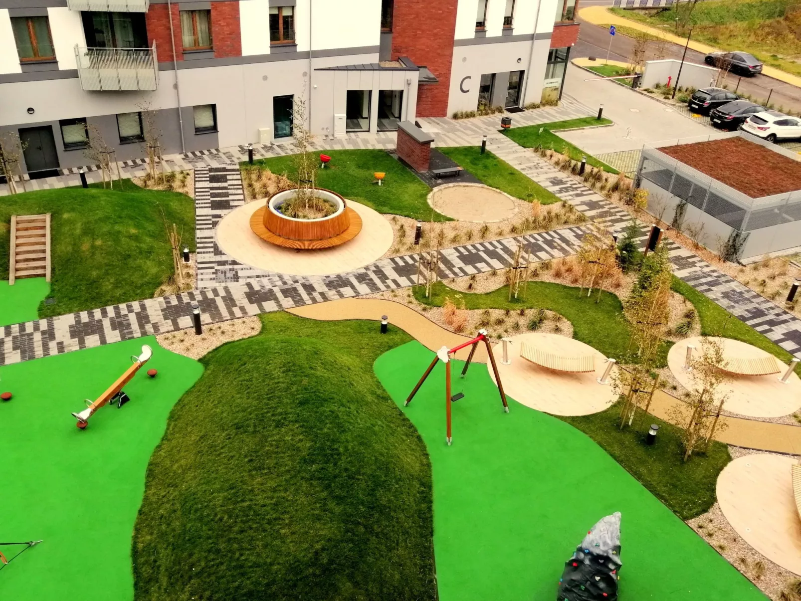 "Mazowiecka Park" mit Balkon-Buiten