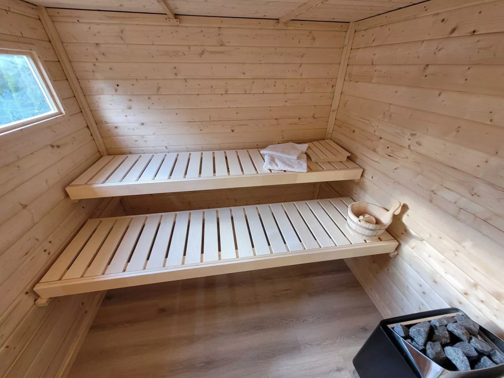 Luna-Image-tags.info