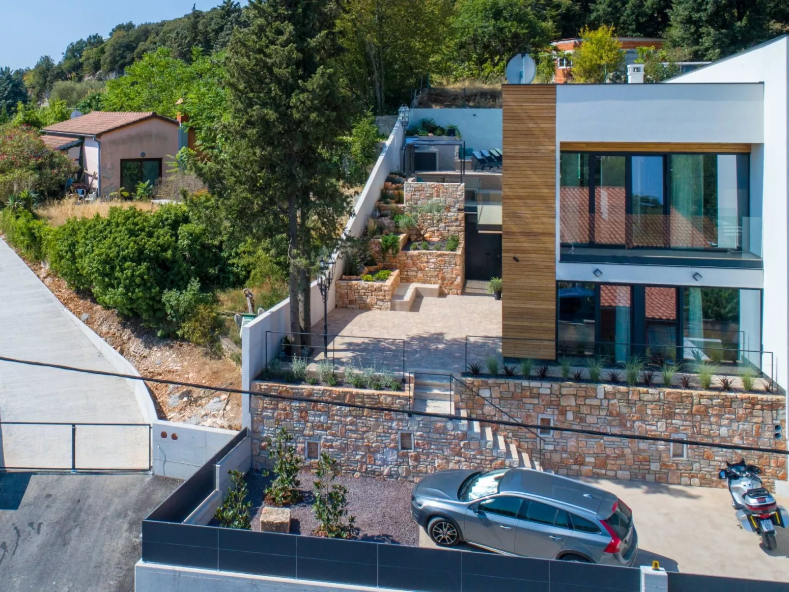 In Vintijan mit Privatem Pool-Buiten