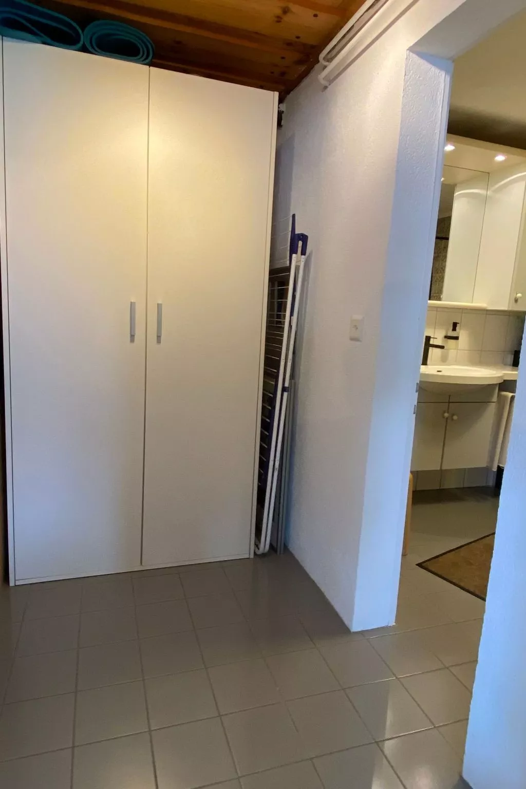 Studio Brienz-Image-tags.info