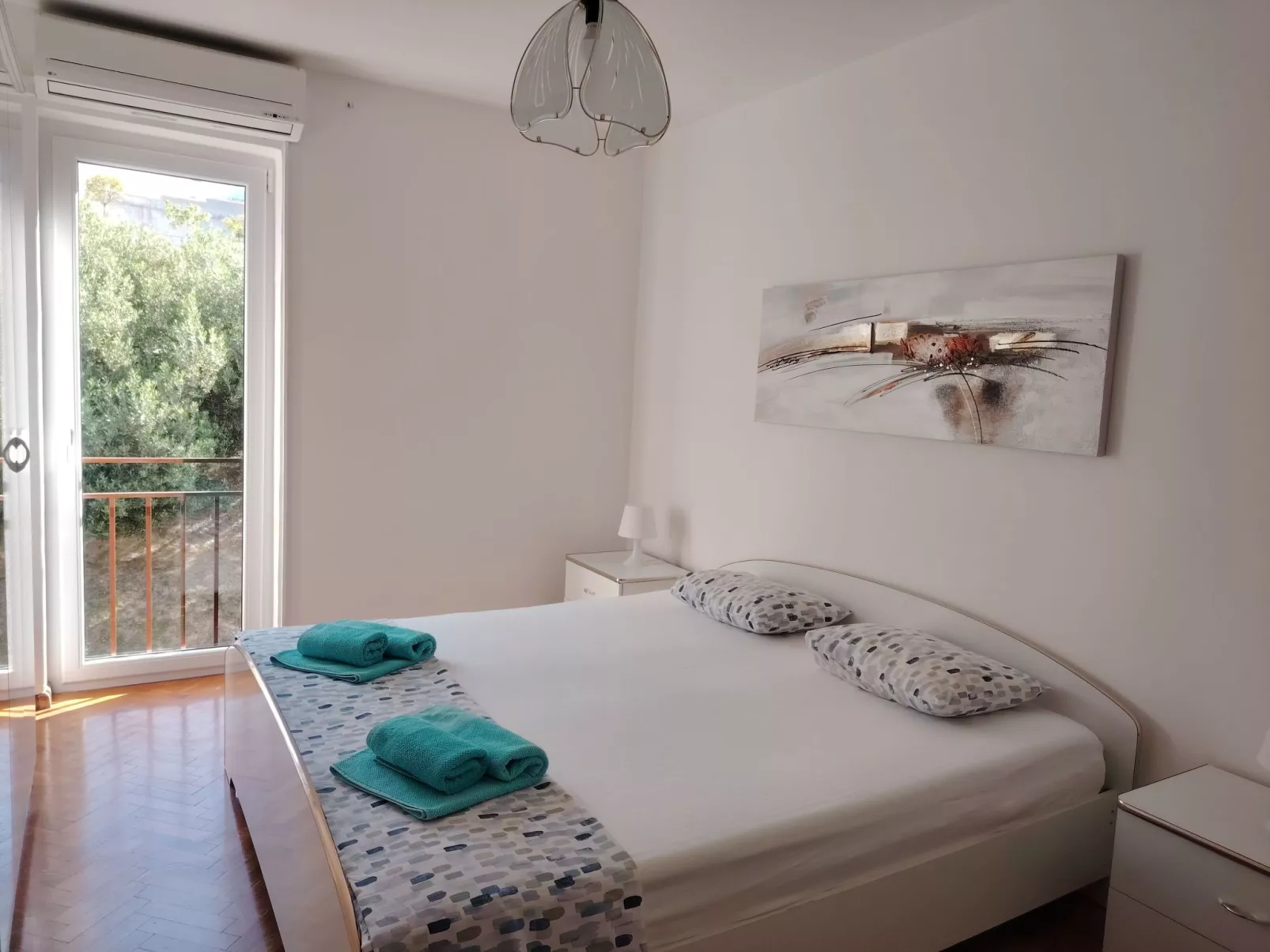 Mit Balkon und Meerblick-Binnen