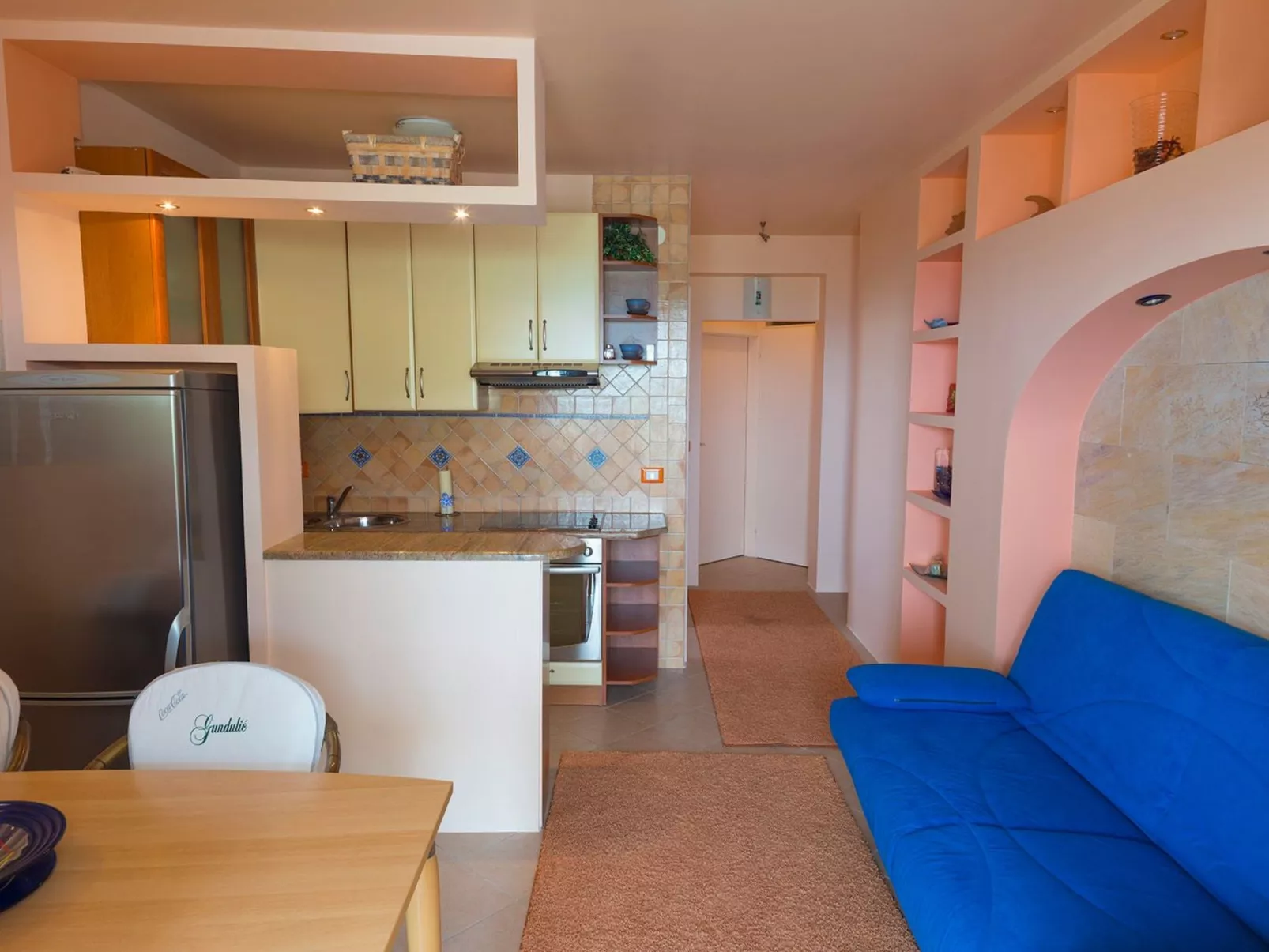 "Dantin" mit Blick auf das Wasser-Binnen