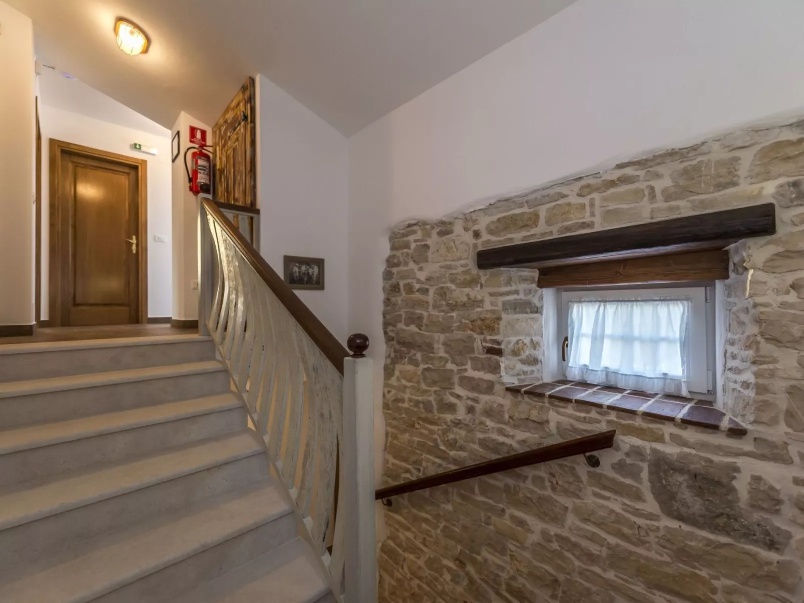 VILLA CON WELLNESS A 1 KM DAL MARE-Binnen